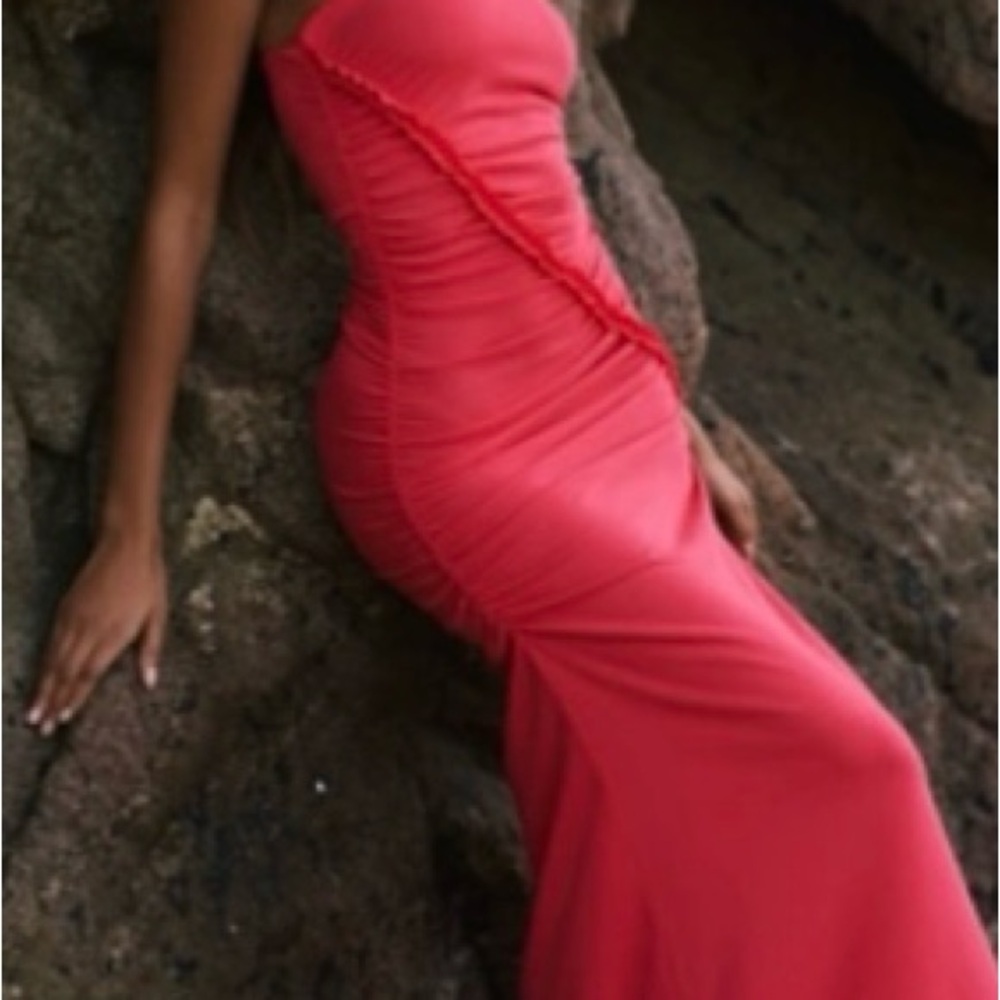 NWOT Anthropologie Strapless Coral Dress